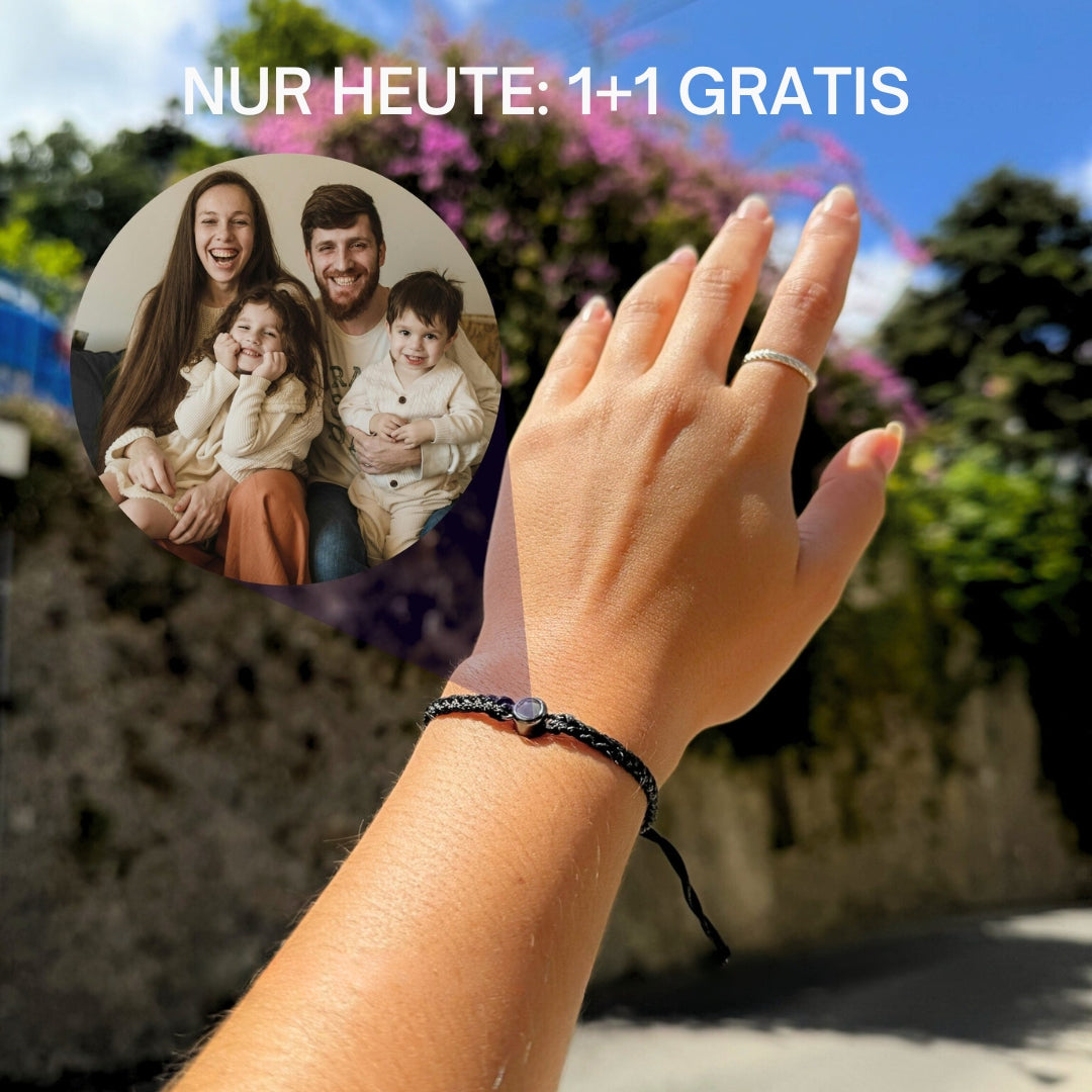 Foto Armband mit Buchstabe